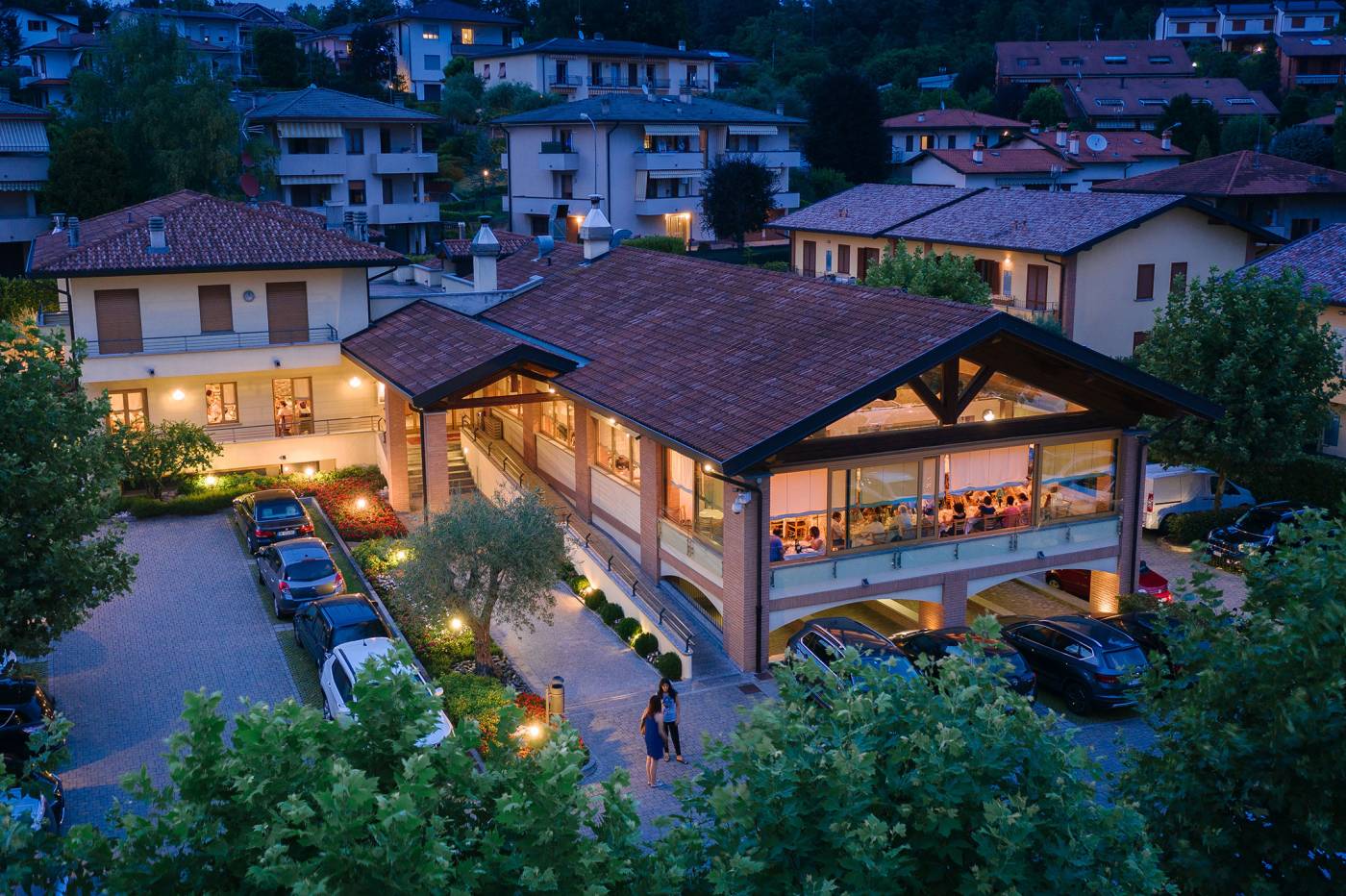 ristorante-pizzeria-da-rosa-specialita-location-night