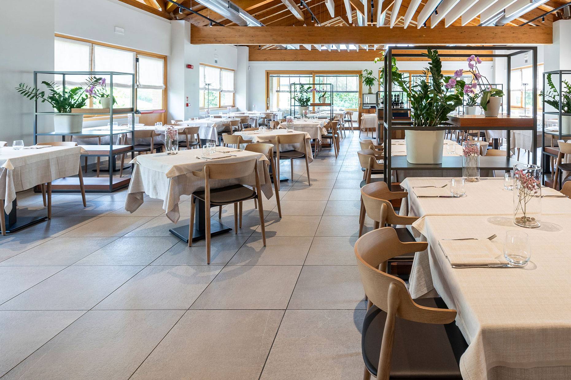 ristorante-pizzeria-da-rosa-specialita-location-sala-grande