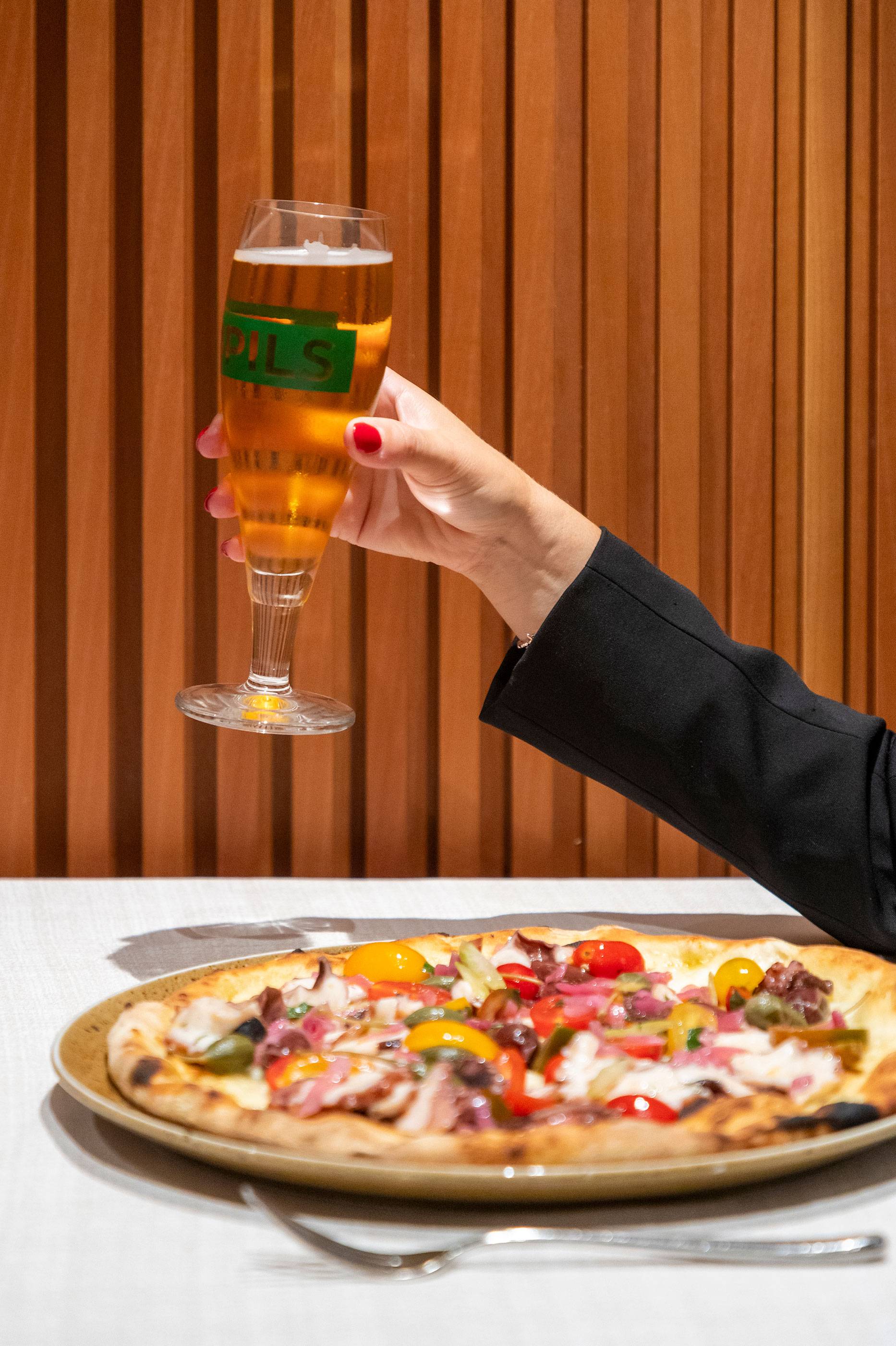 da-rosa-pizzeria-cantu-provincia-como-pizza-birra