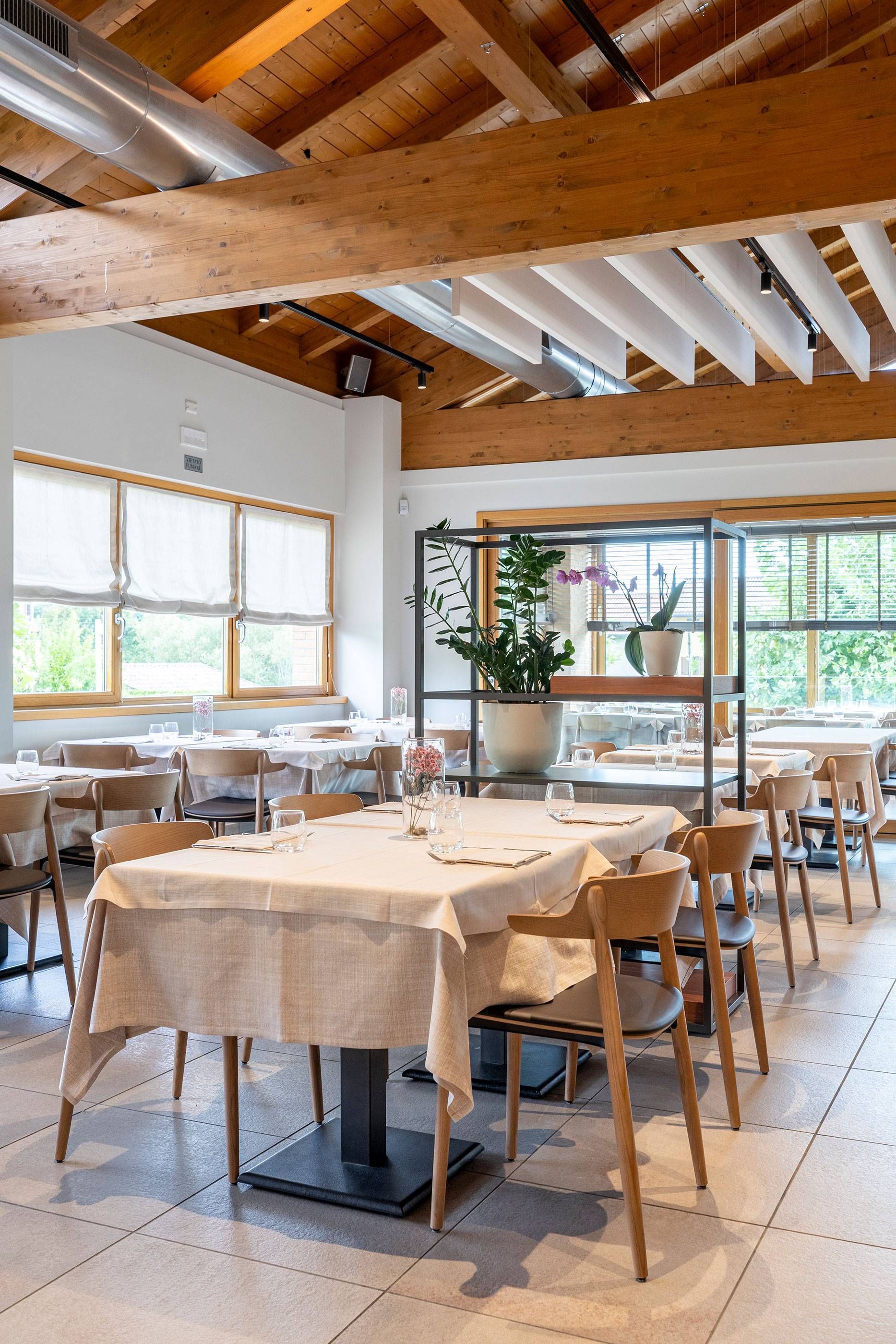 da-rosa-ristorante-pesce-cantu-provincia-como-amplia-sala